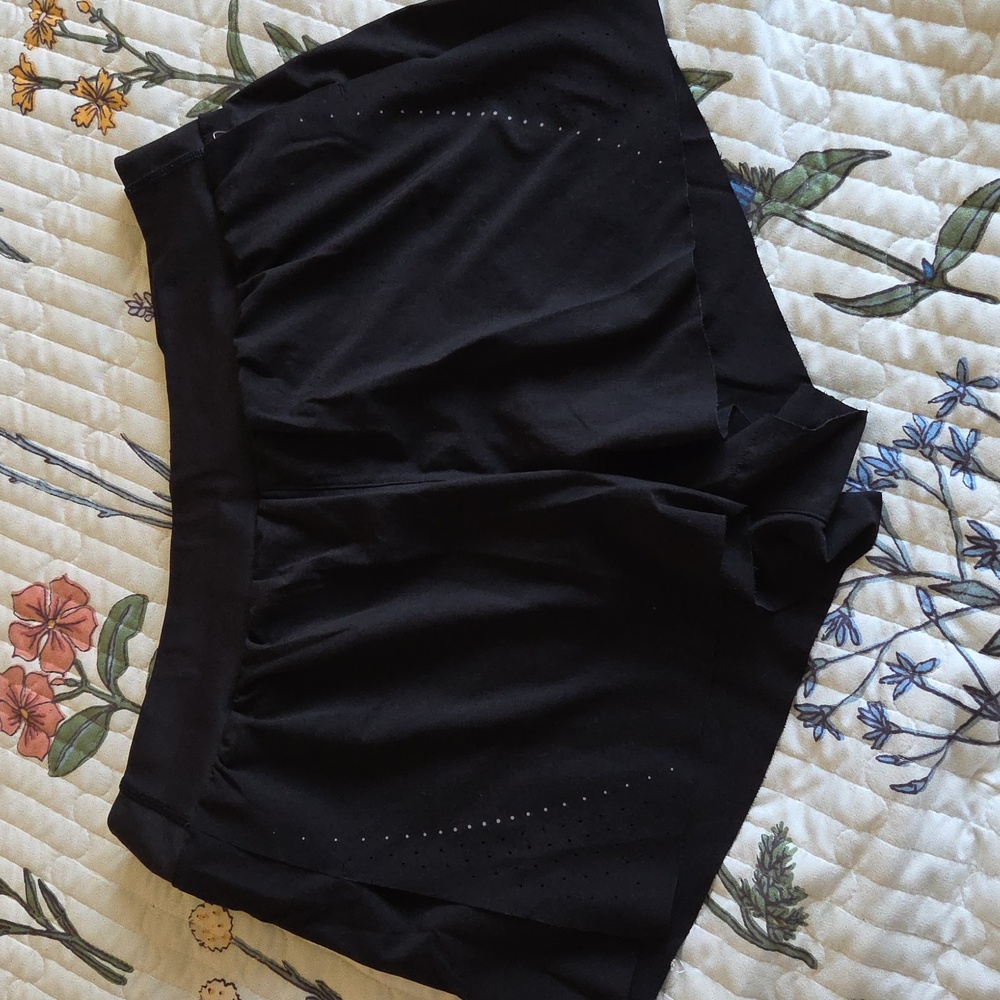 Athleta Women's Black Fast Route Short